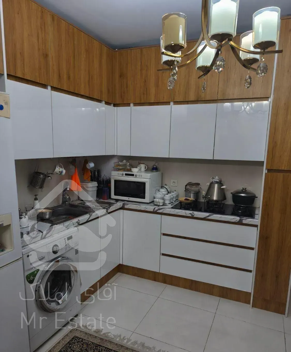 45 متری / 2 خوابه / آسانسور دار / فول بازسازی