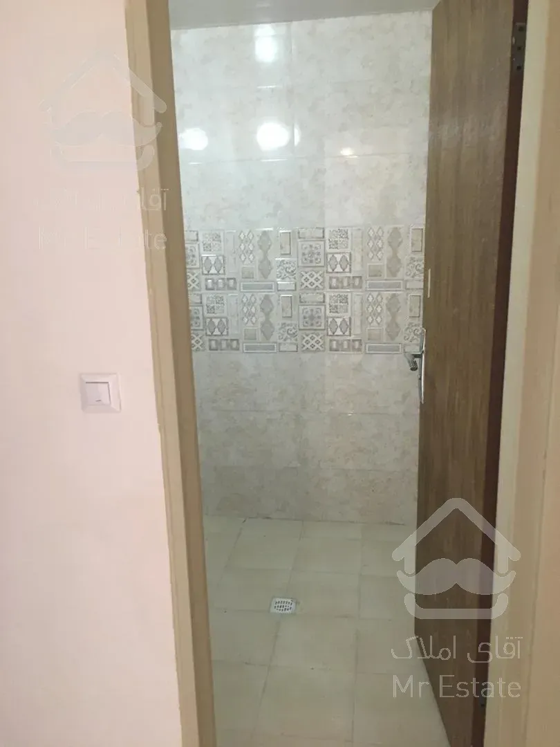 160متر / ۳خواب / فول امکانات کلید نخورده