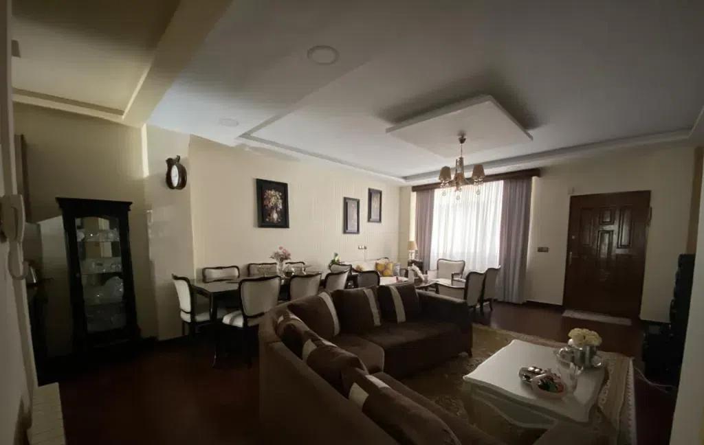 ۷۱متر/خوش نقشه/سالن پرده خور/شهران جنوبی