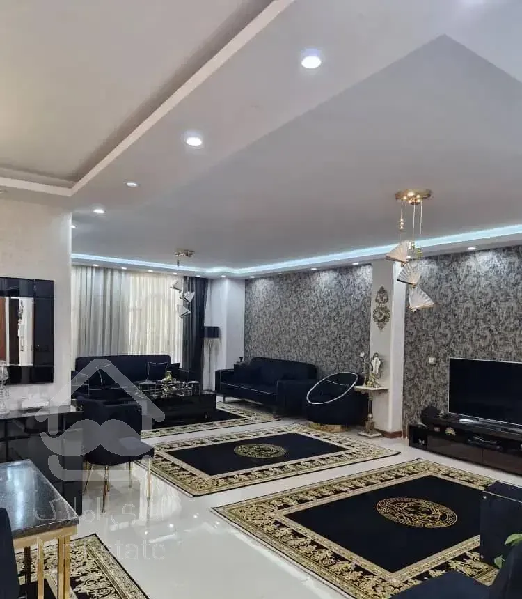 ۱۰۵ متر / خوش نقشه/ سالن پرده خور ویودار