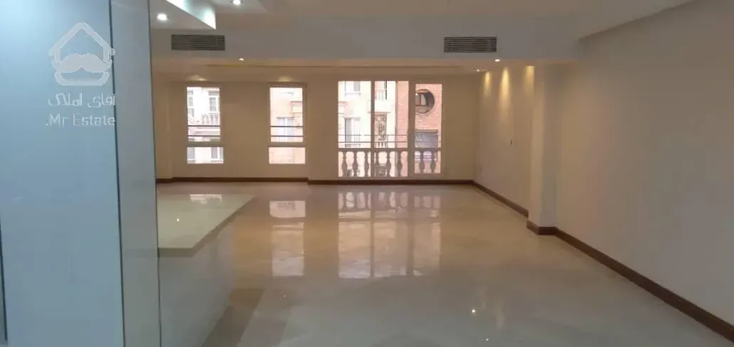 رهن و اجاره آپارتمان ۲۱۵ متری ۴ خوابه نیاوران