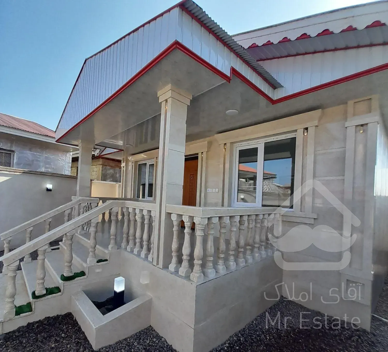 فروش ویلای (( ۲۰۰ )) متری با سند تک برگ