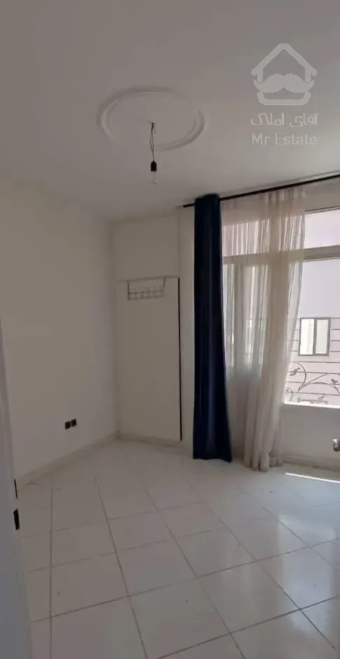 ۴۵ متر، پارکینگ دار