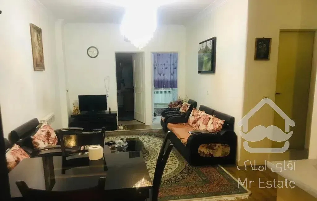 ۷۰متری/۲خواب/پارکینگ وانباری/تقاطع طاهری