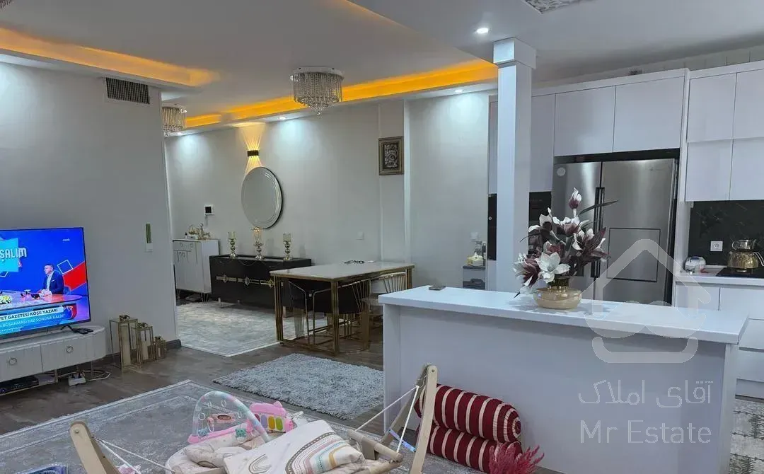 فروش آپارتمان ۸۵ متری ۲ خوابه طبقه ۲ در صادقیه