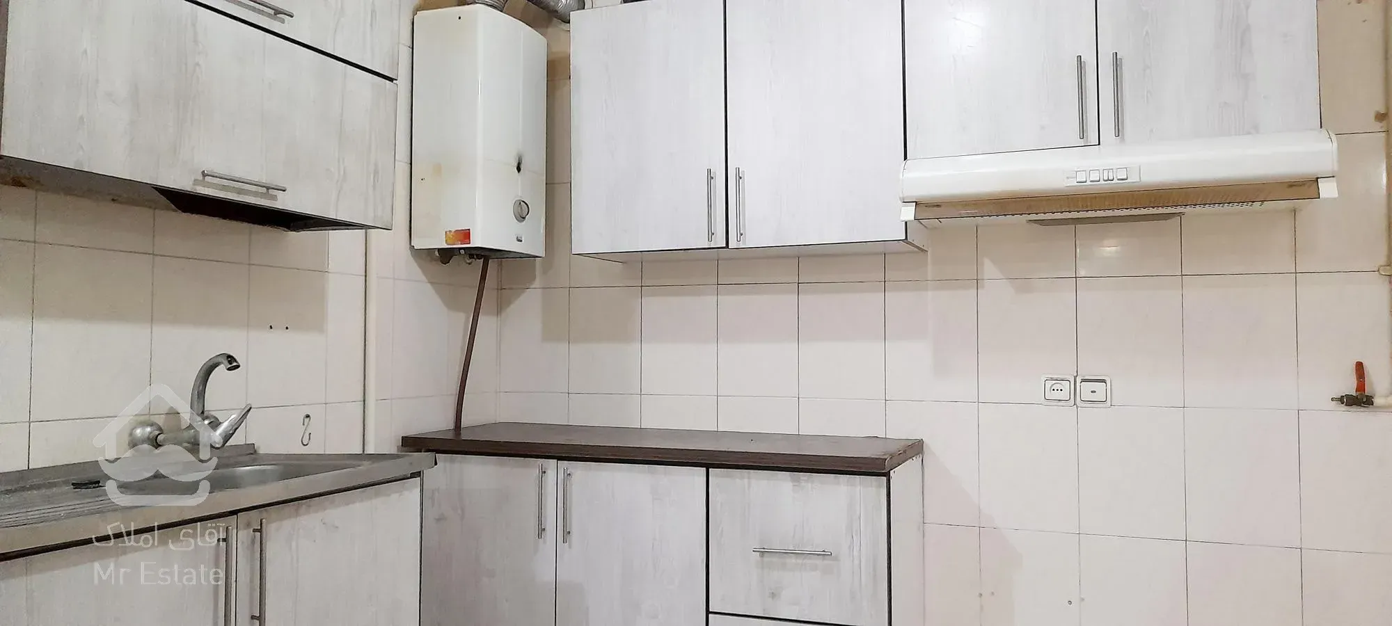 واحد ۷۰ متر تمیز غرق نور