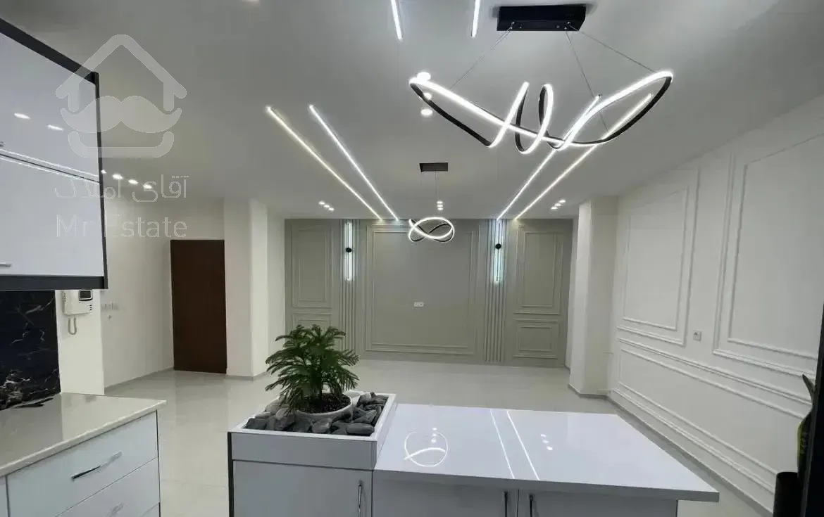 ۷۶متر/فول/دیزاین شده*تاپ لوکیشن چهارباغ*