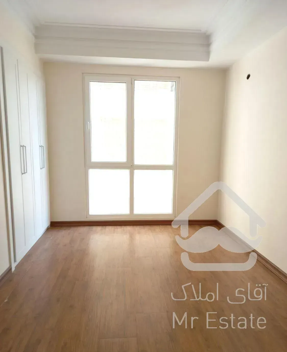 ۹۵متر/دوخواب/روبه افتاب/سالن پرده خور/بیمه