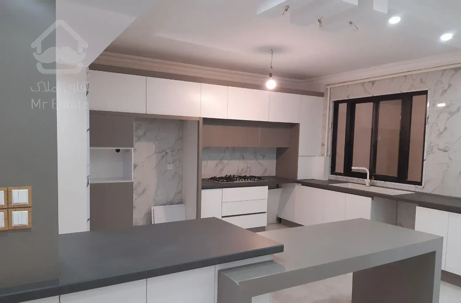 فروش آپارتمان ۱۷۰ متری ۳ خوابه در امانیه