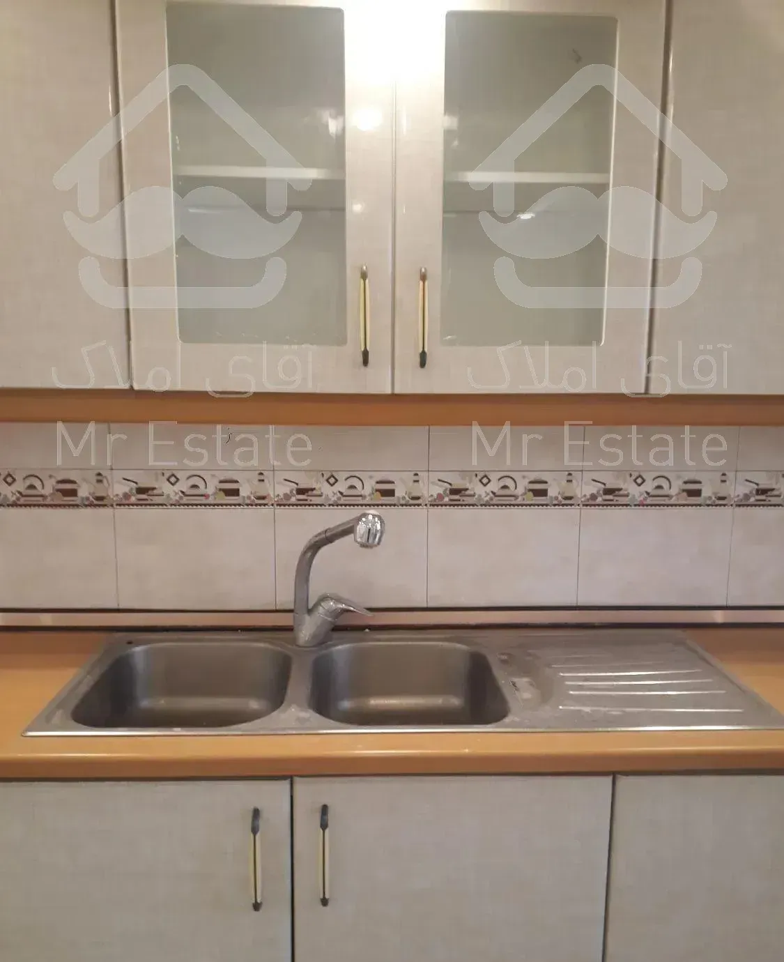 دروس محسنیان ۳۰۰ متر ۴ خواب تک واحد