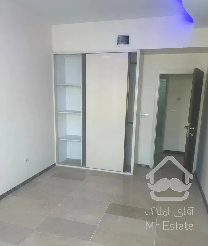 ۲۵۰ متر ۳ خواب کلید نخورده دریاچه چیتگر