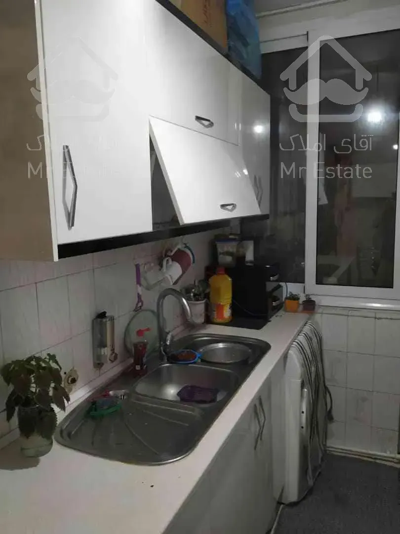 50 متر یک خواب ؛ پلیس