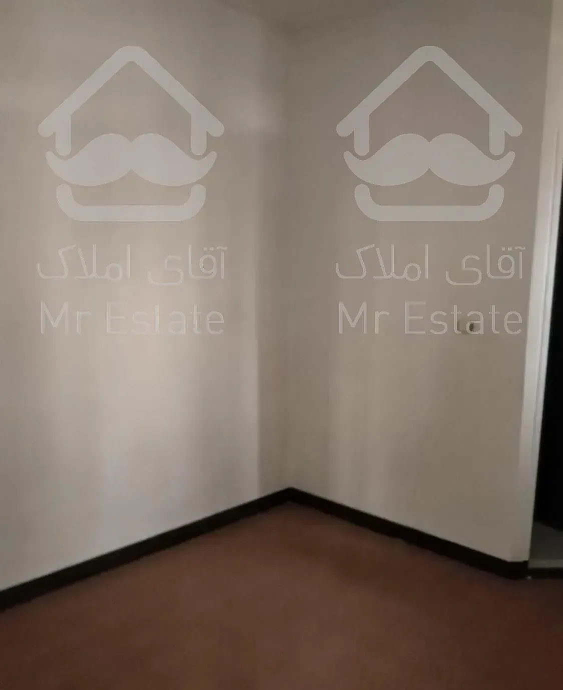 44متر فول امکانات استخر