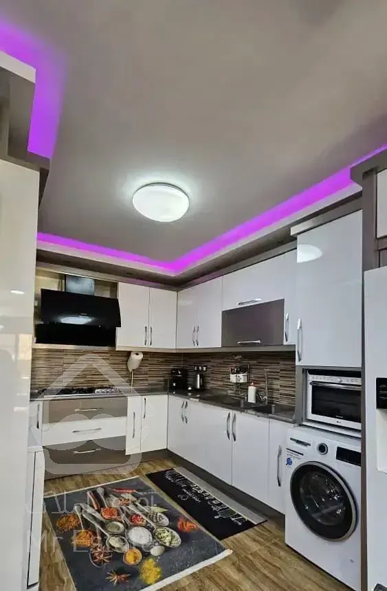 سه خواب کم واحد/نبش پارک/نور جنوب/زیرقیمت منطقه