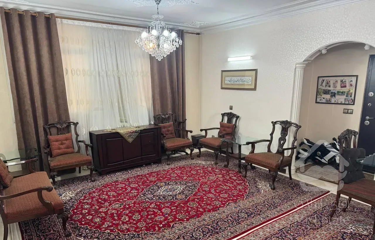 آپارتمان ۸۳متری /خیابان ایران/فول بازسازی/تک واحدی