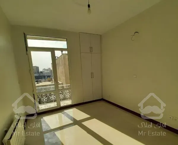 ۱۱۳متر مهران  ۲۰۰ متر حیاط  در اختیار