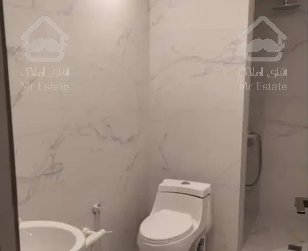 نیاوران ۱۲۰ متر محله دنج اروم باکن دار و ویودار