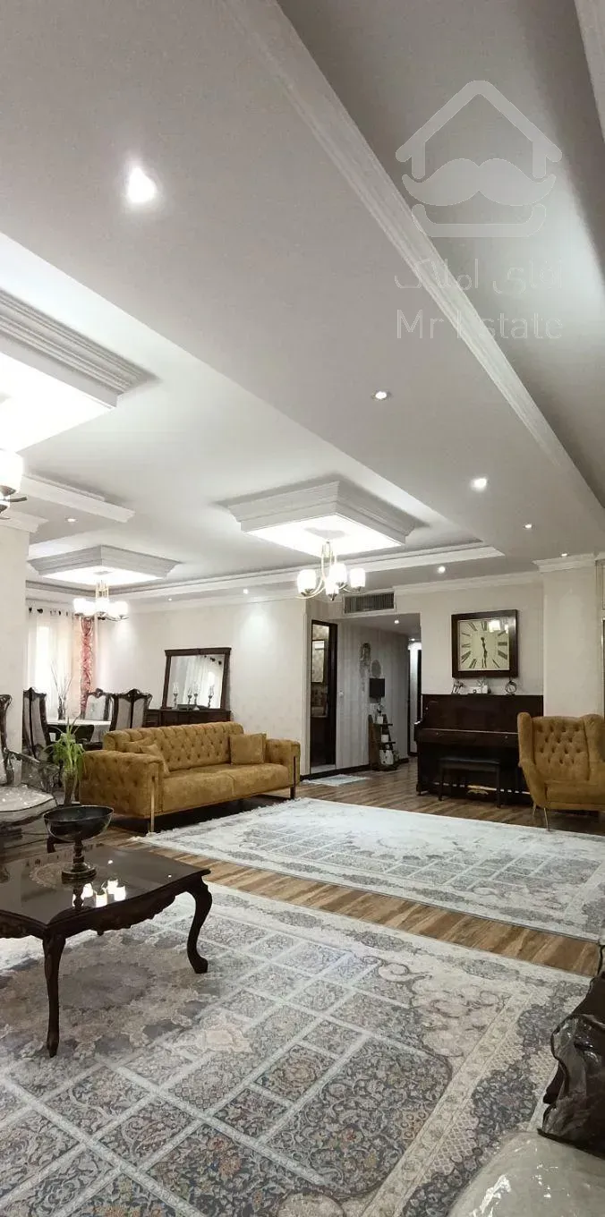 عروس۱۳۵ متری تک واحد۳ خواب در ( فلاح)