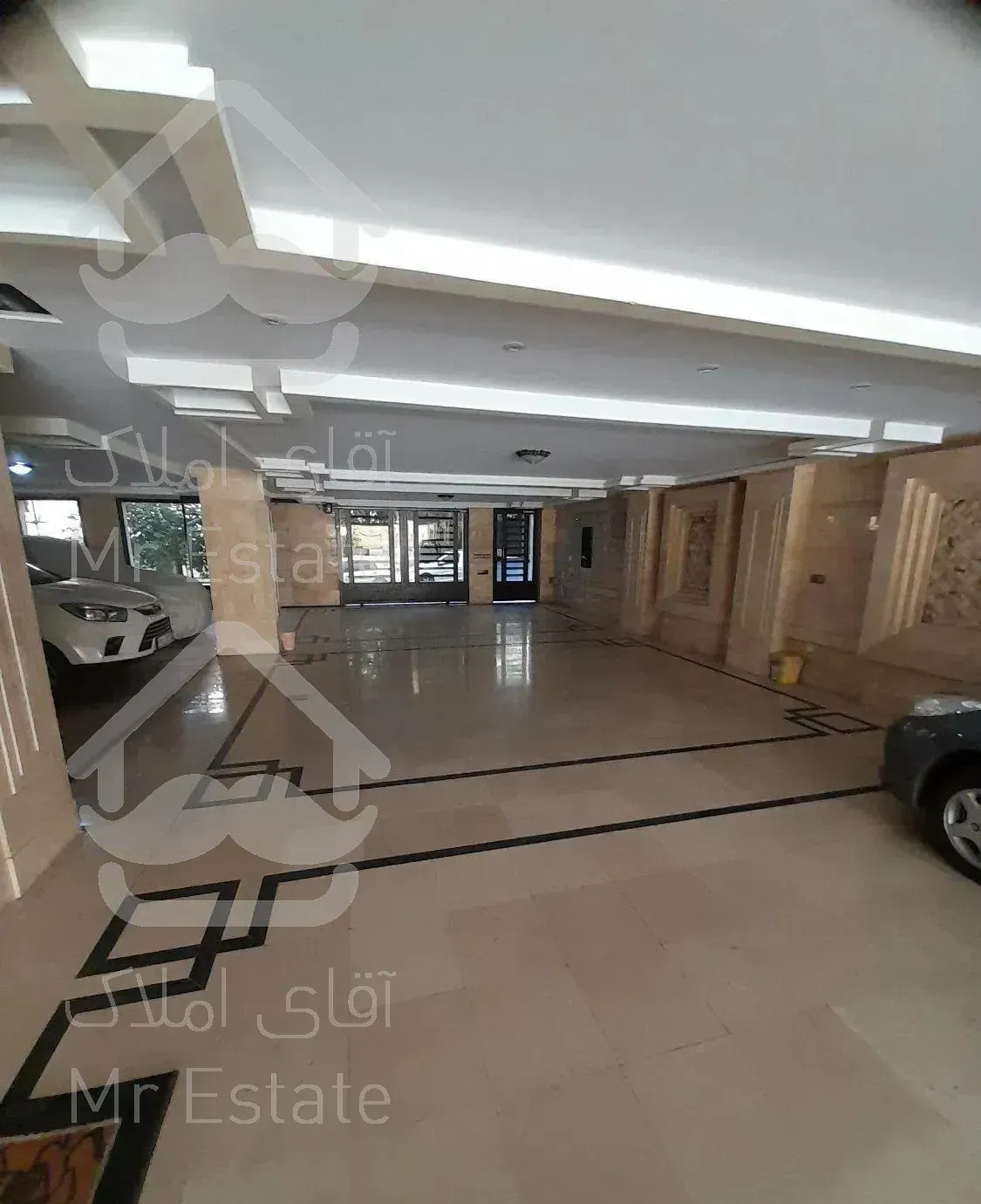 گاندی 83مترآپارتمان   کلیدنخورده   روبه نمای اصلی