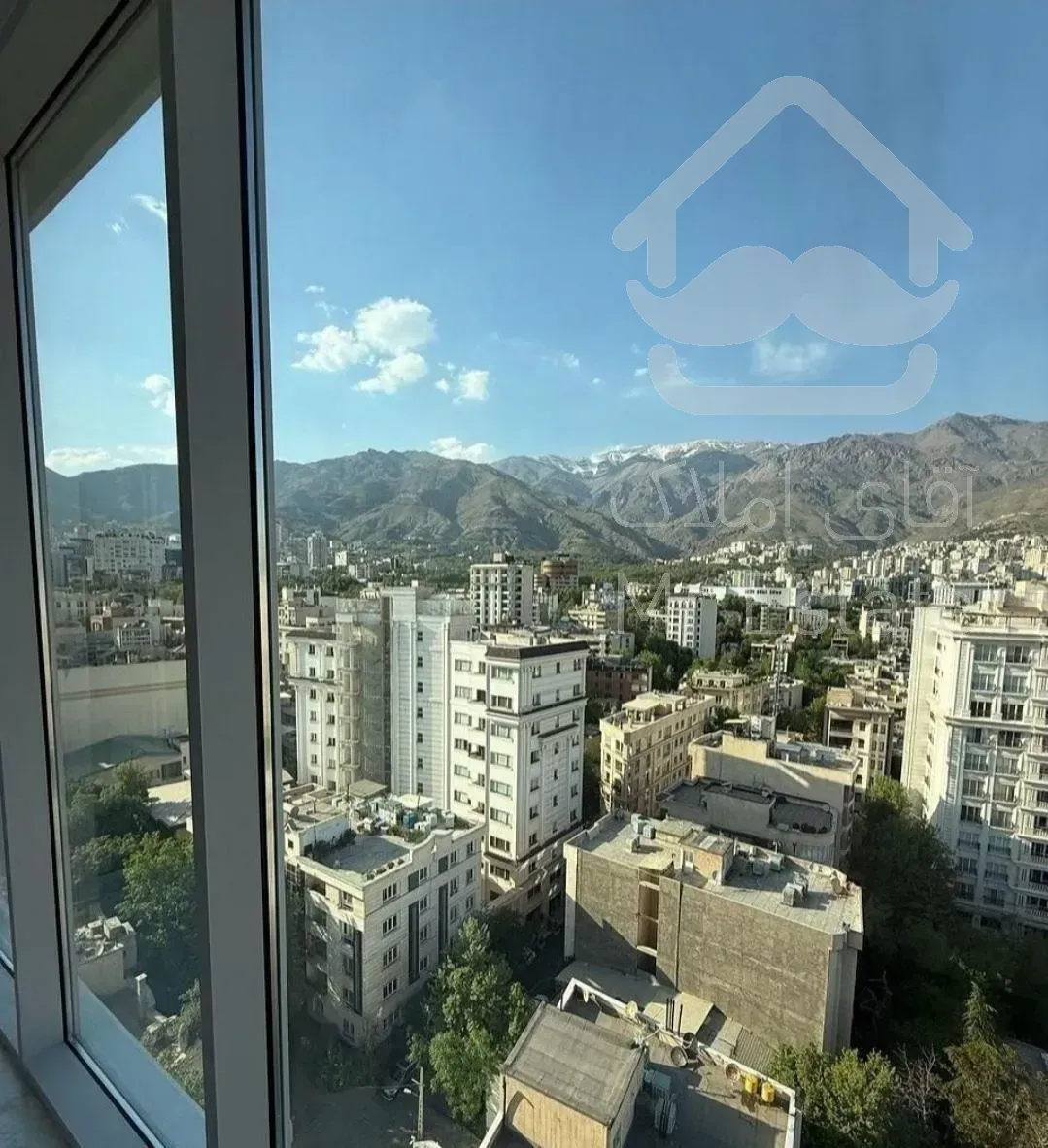 سهروردی شمالی ۱۳۰متر/فول/۲خواب پرده خور نزدیک مترو