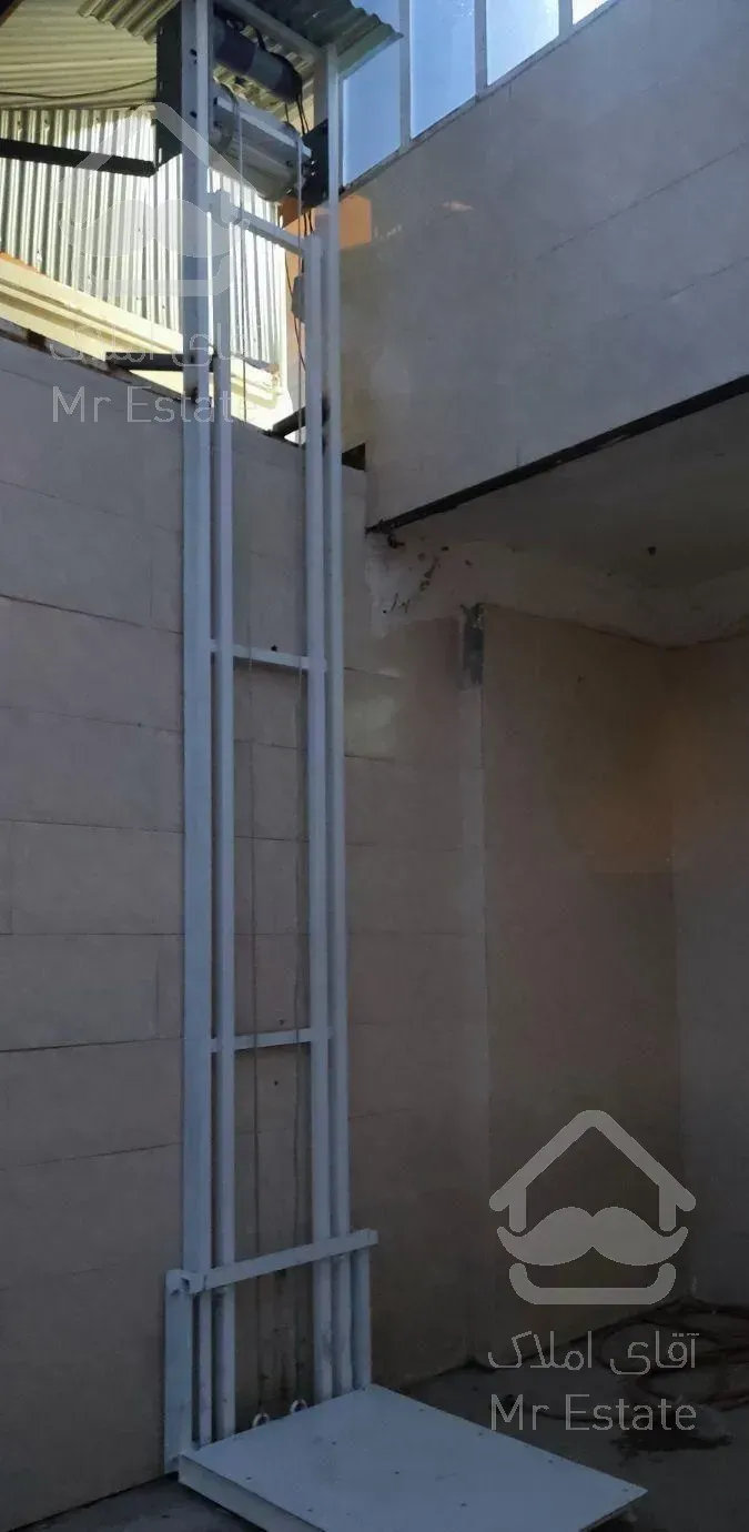 بالابر آسانسوری پله رو نفربر ویلچر بر غذابر