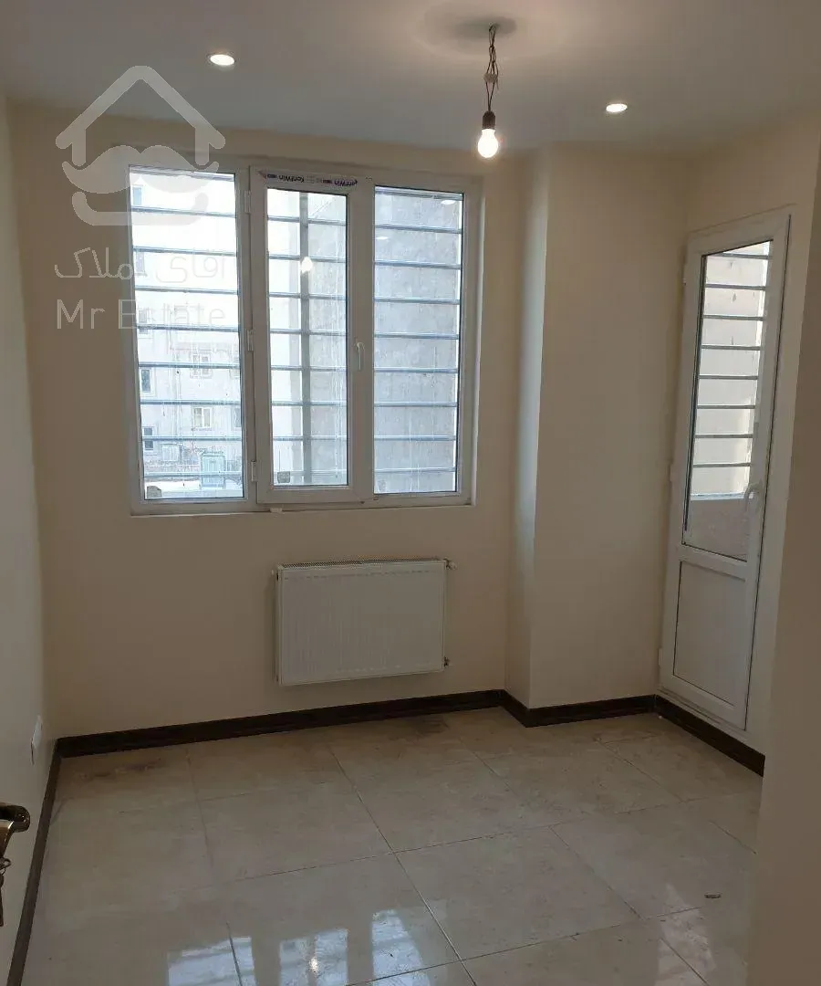 81متری/کلیدنخورده/طبقه سوم/پارکینگ آسانسورانباری