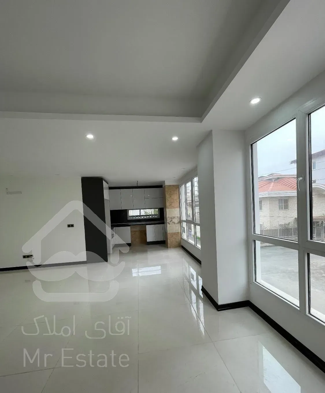 فروش واحد ۹۰ متری نوساز صدمتری دریا رادیودریا