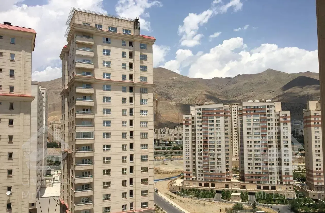 98متری برج عرفان جنوب غربی دریاچه چیتگر