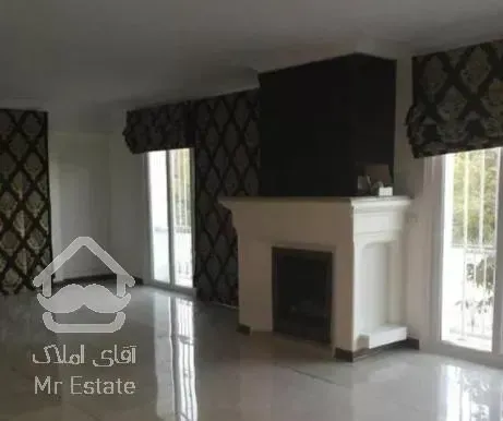 الهیه حدود 200 متر ٣ خواب +١٠٠ متر بالکن اختصاصی