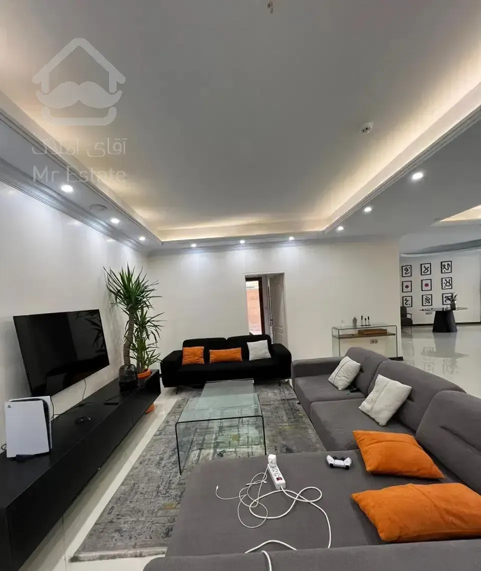 نیاوران،مرجان آپارتمان ۲۰۰ متری