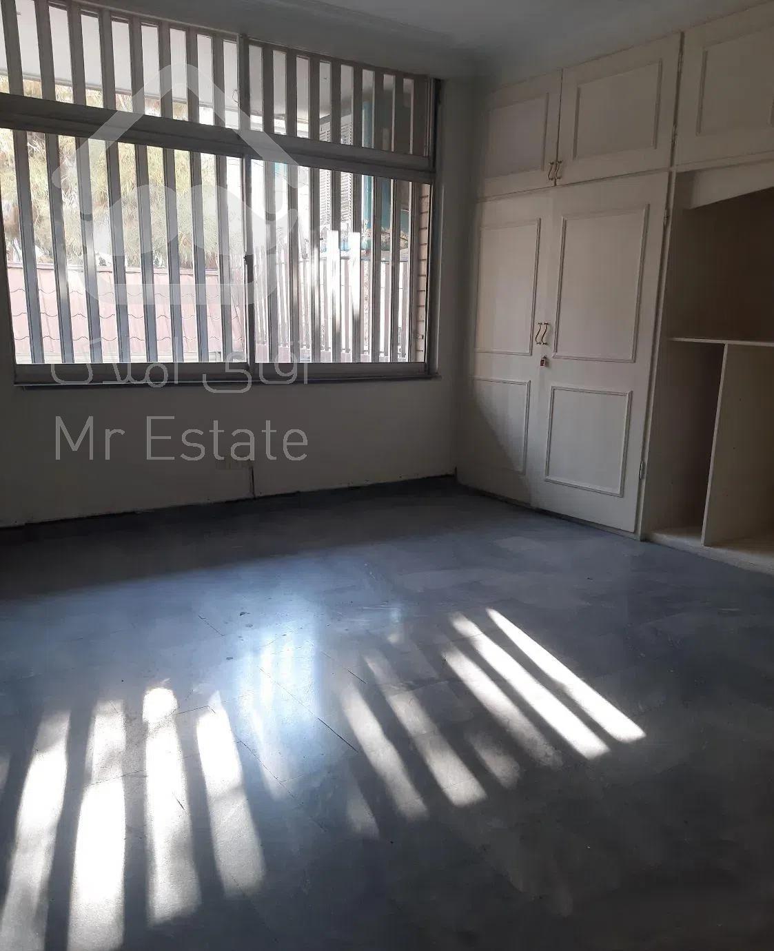 ۵۷ متر خردمند شمالی