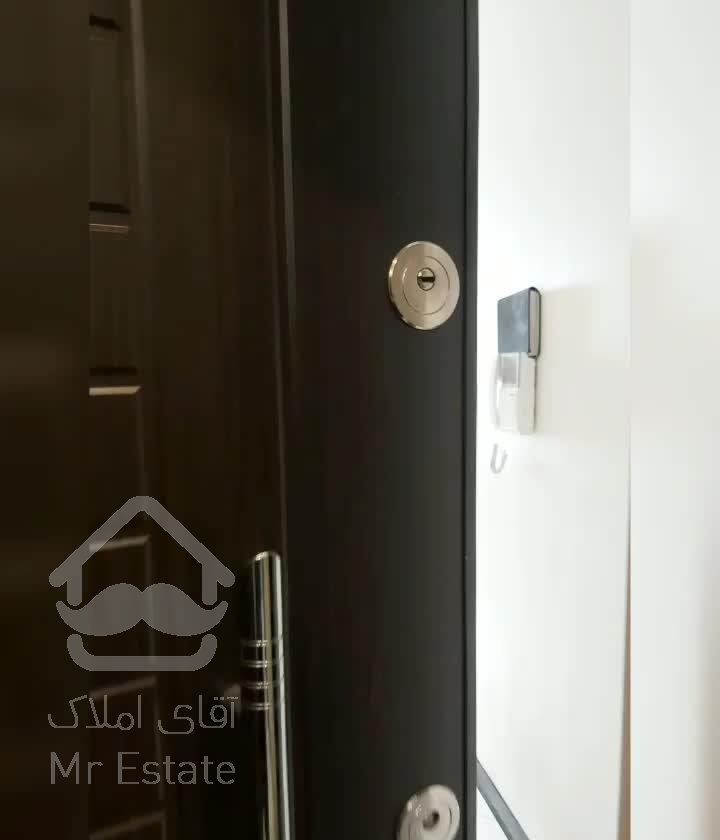 آپارتمان ۹۴ متری ، دو پارکینگ سندی ، ویو ابدی