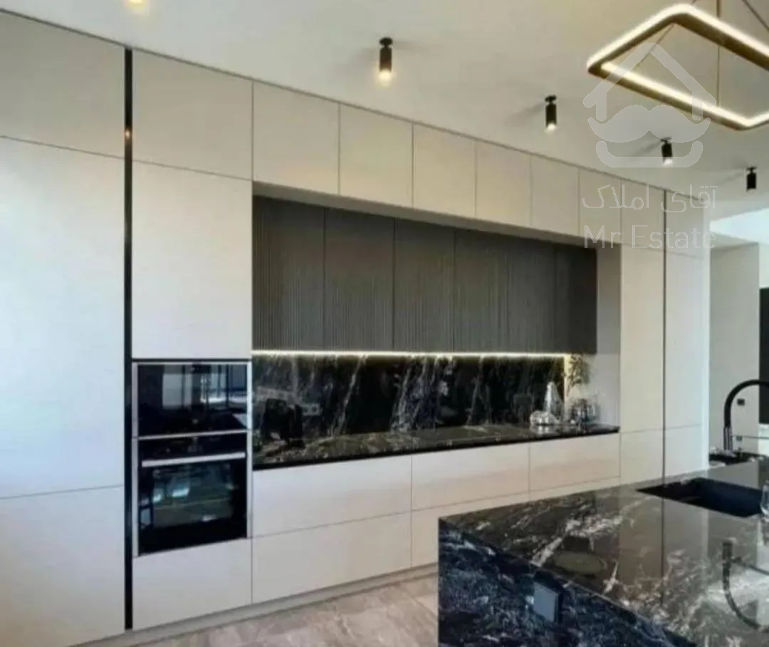 آپارتمان ۲۰۰متری ، خ بزرگمهر ، تک واحدی