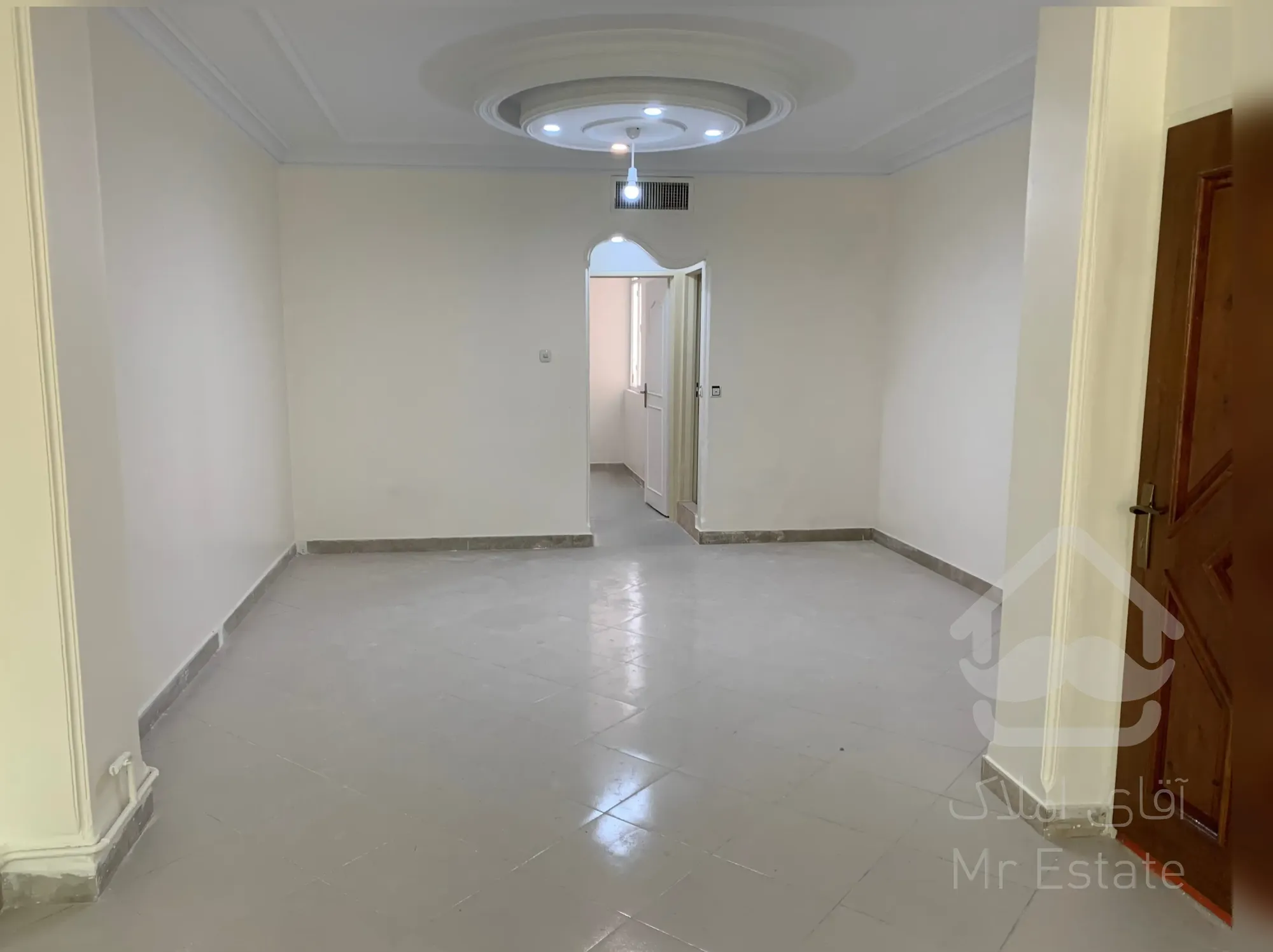 52 متر آپارتمان/شهرک ابریشم/سنددار