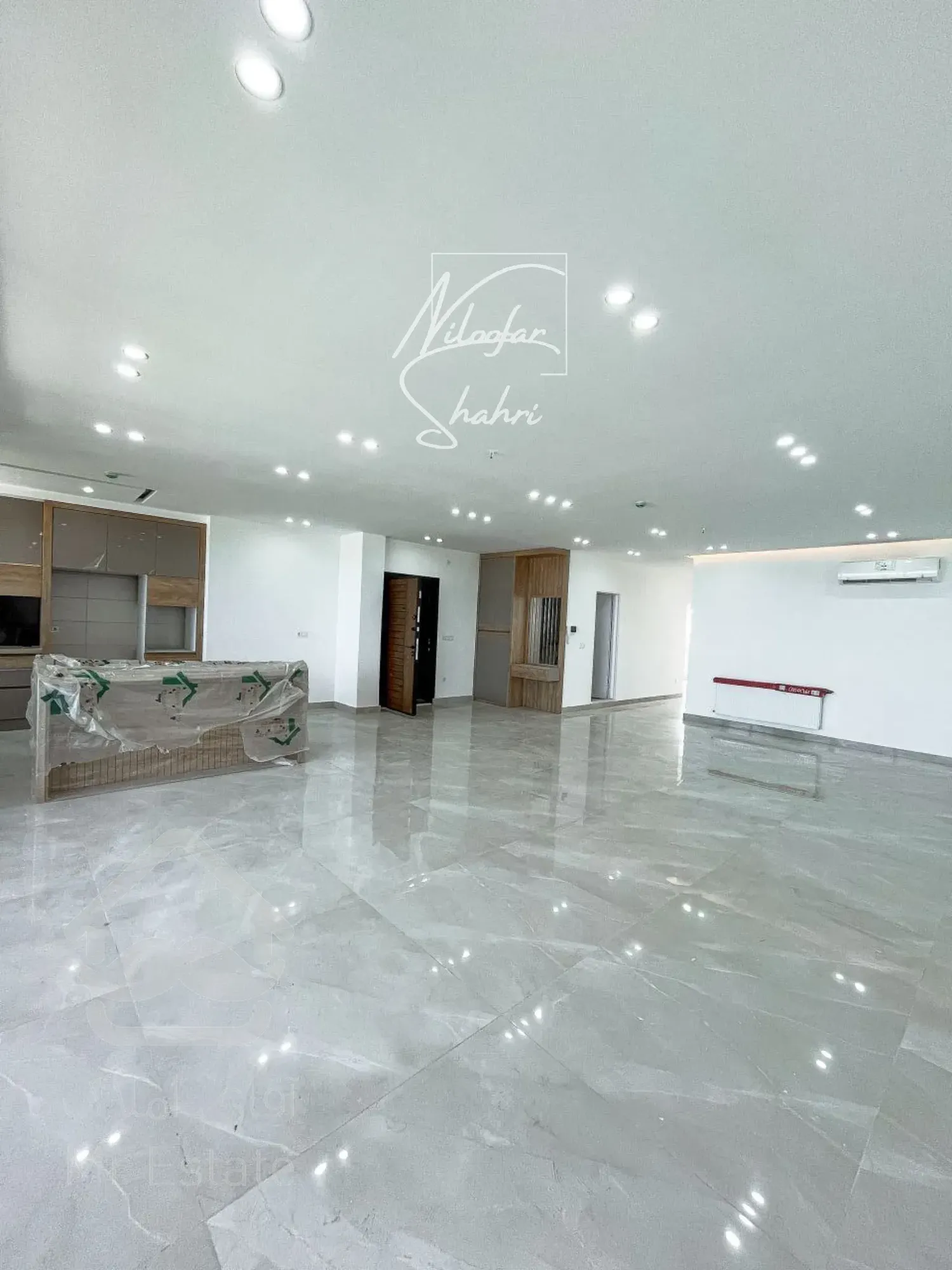 فروش آپارتمان ۱۶۵ متری پاسداران ویو دریا