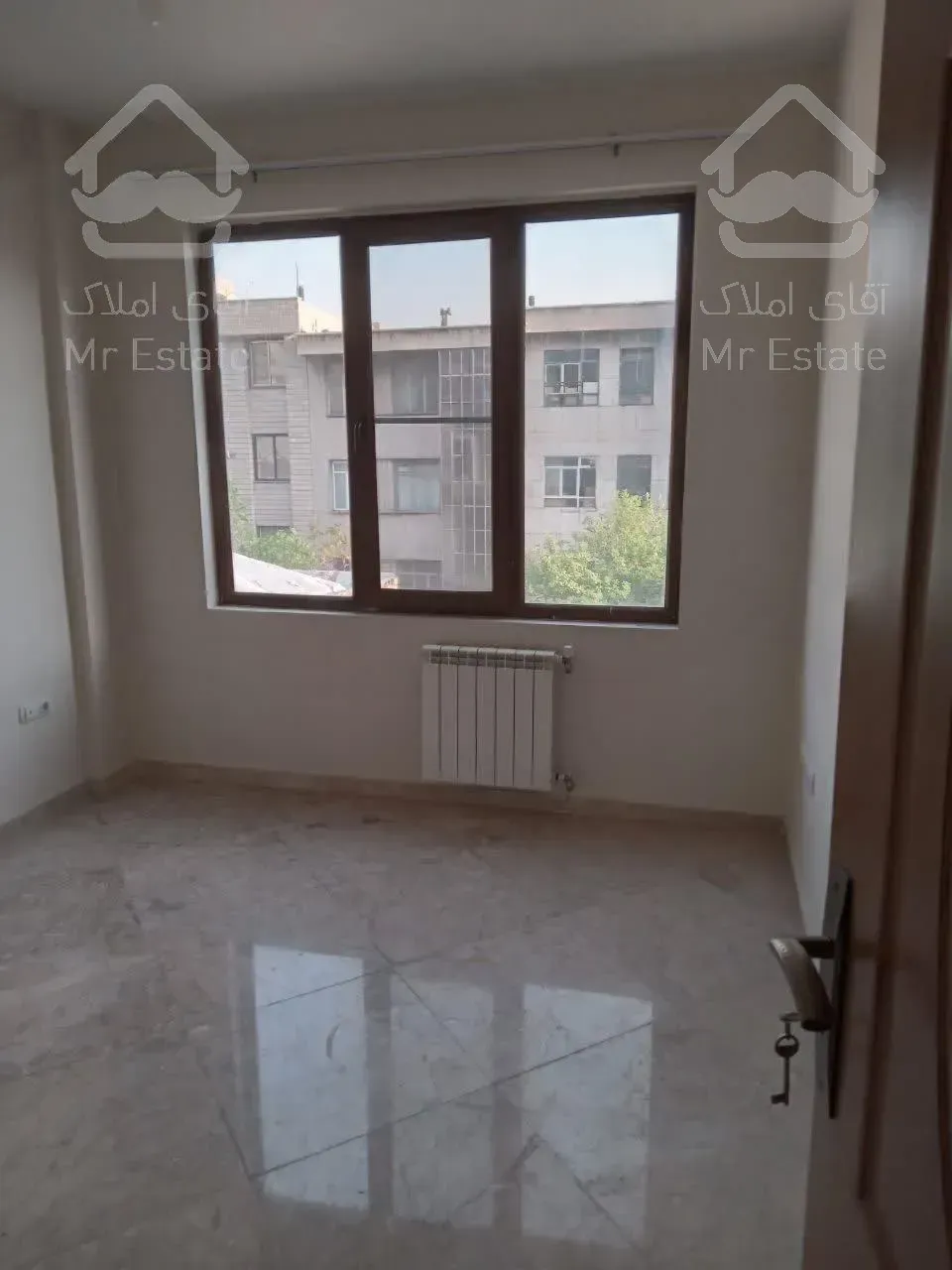 دفتر کار با موقعیت اداری 60 متر لبافی نژاد