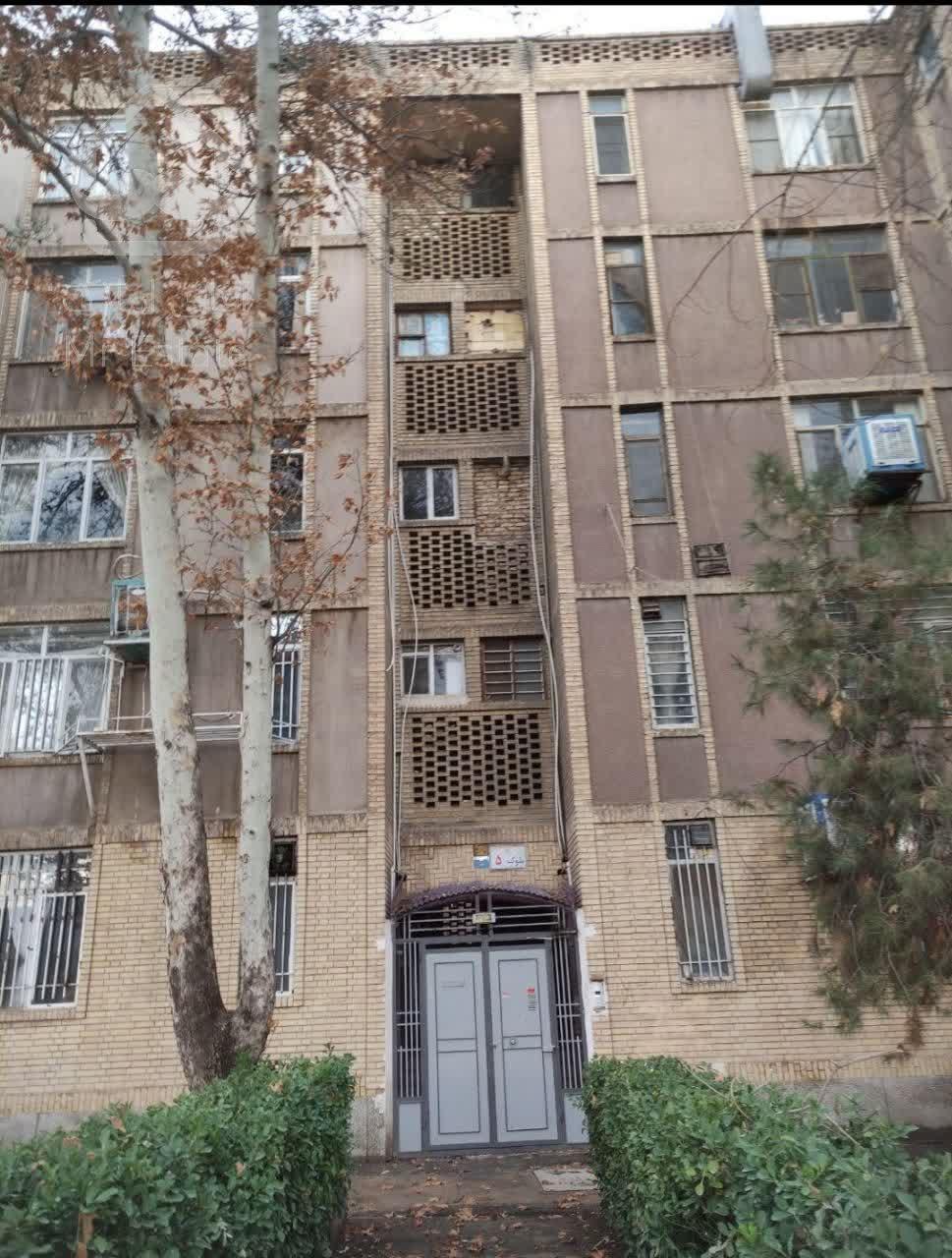 آپارتمان 84 متری فرانسوی ساز واقع در کوی زهرا با بالابر طرح آسانسور