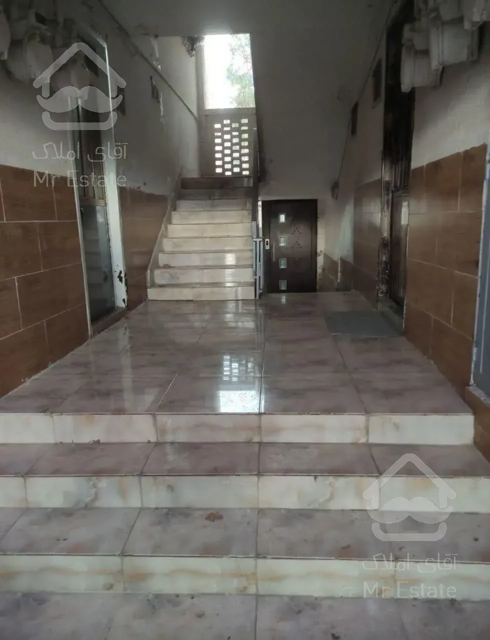 آپارتمان 84 متری فرانسوی ساز واقع در کوی زهرا با بالابر طرح آسانسور