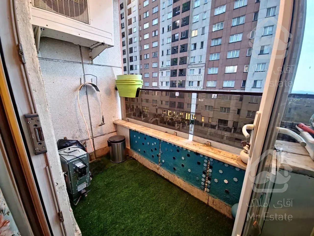 آپارتمان 98 متری در برج‌های کوی شهپریان