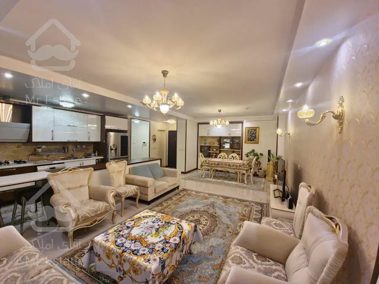 آپارتمان 98 متری در برج‌های کوی شهپریان