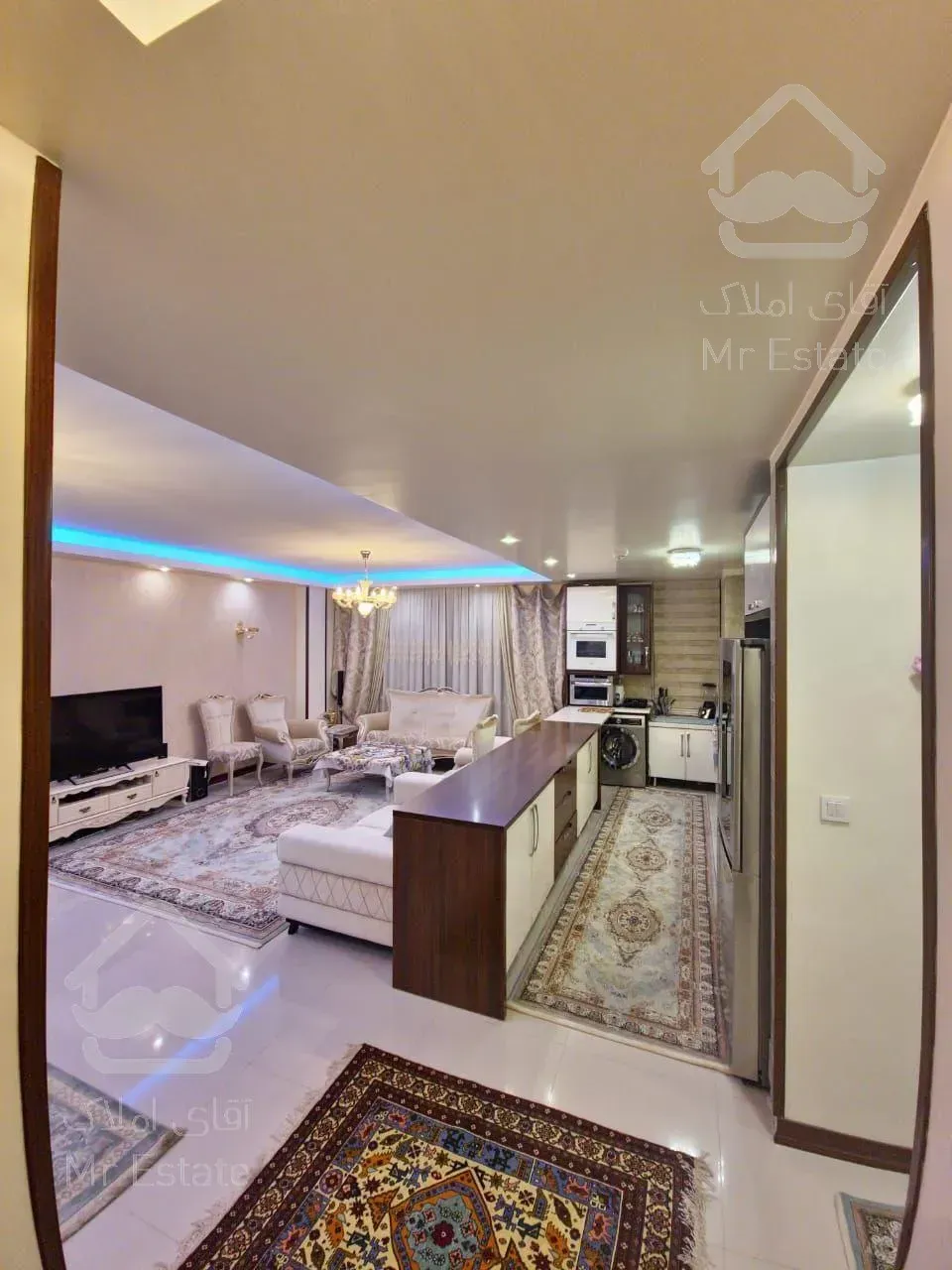 آپارتمان 98 متری در برج‌های کوی شهپریان