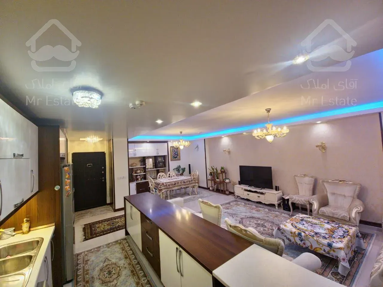 آپارتمان 98 متری در برج‌های کوی شهپریان