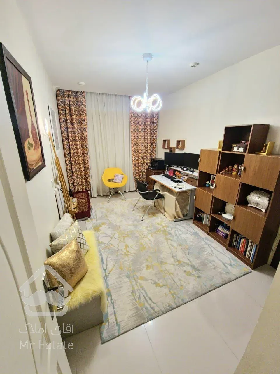 آپارتمان 98 متری در برج‌های کوی شهپریان