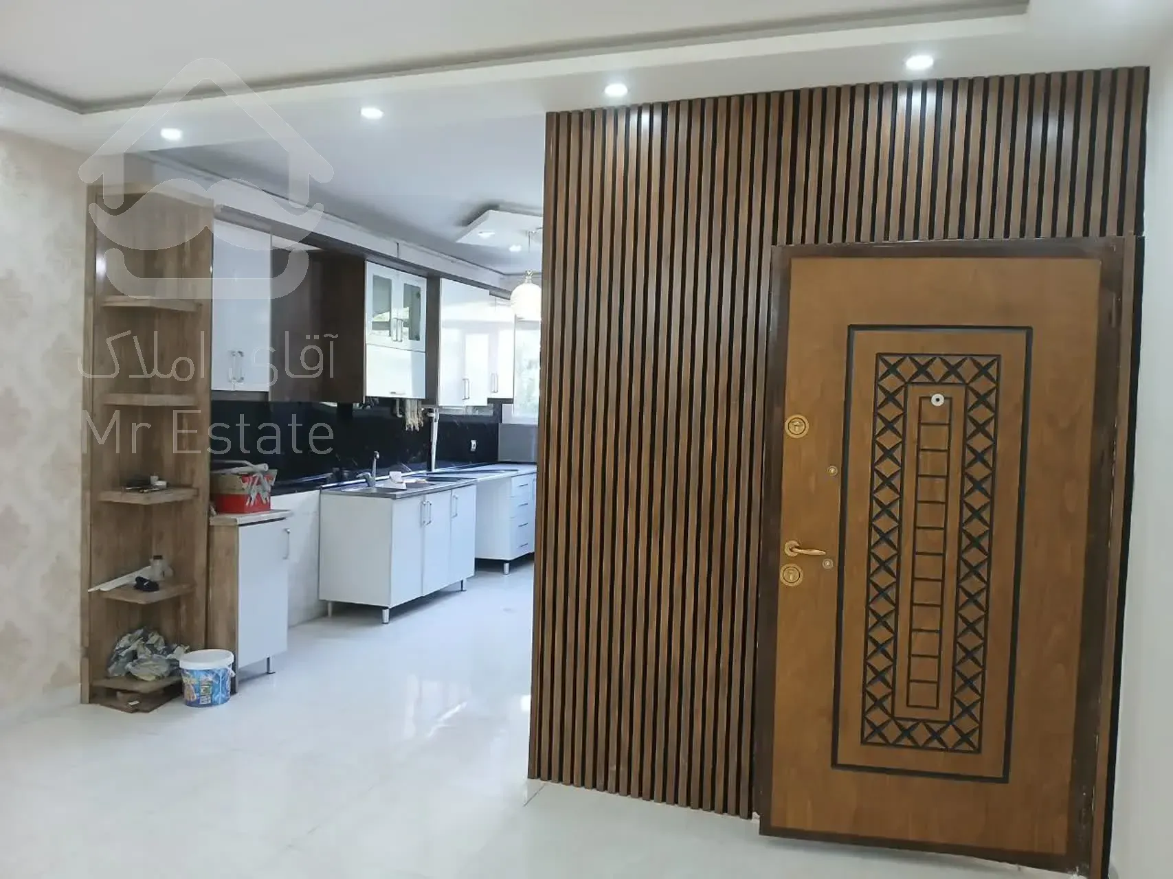 طبقه اول با مغازه کوچک *کلادو طبقه -3واحد