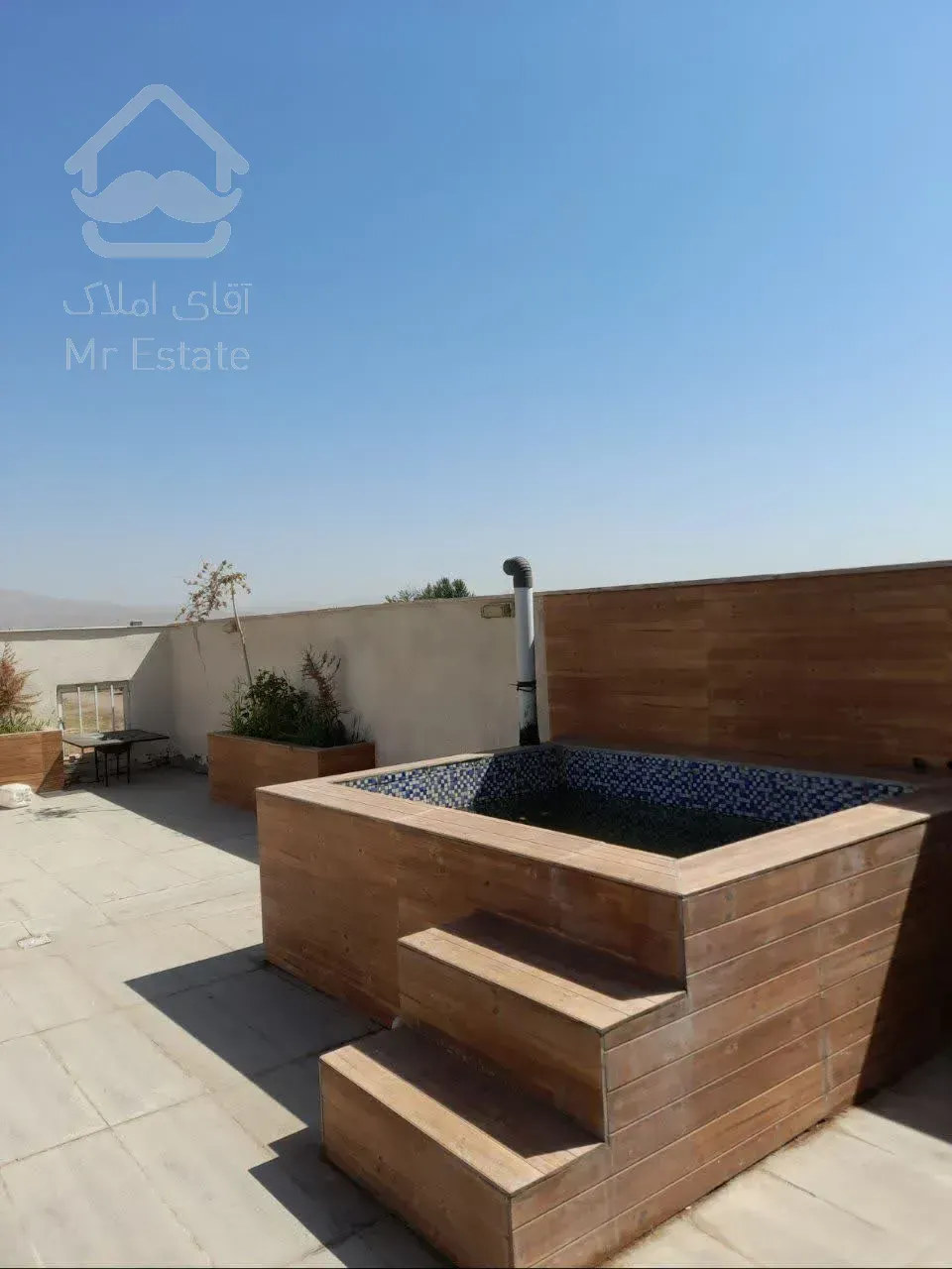 610 متر زمین 420 متر بنای مهندسی با پایان کار