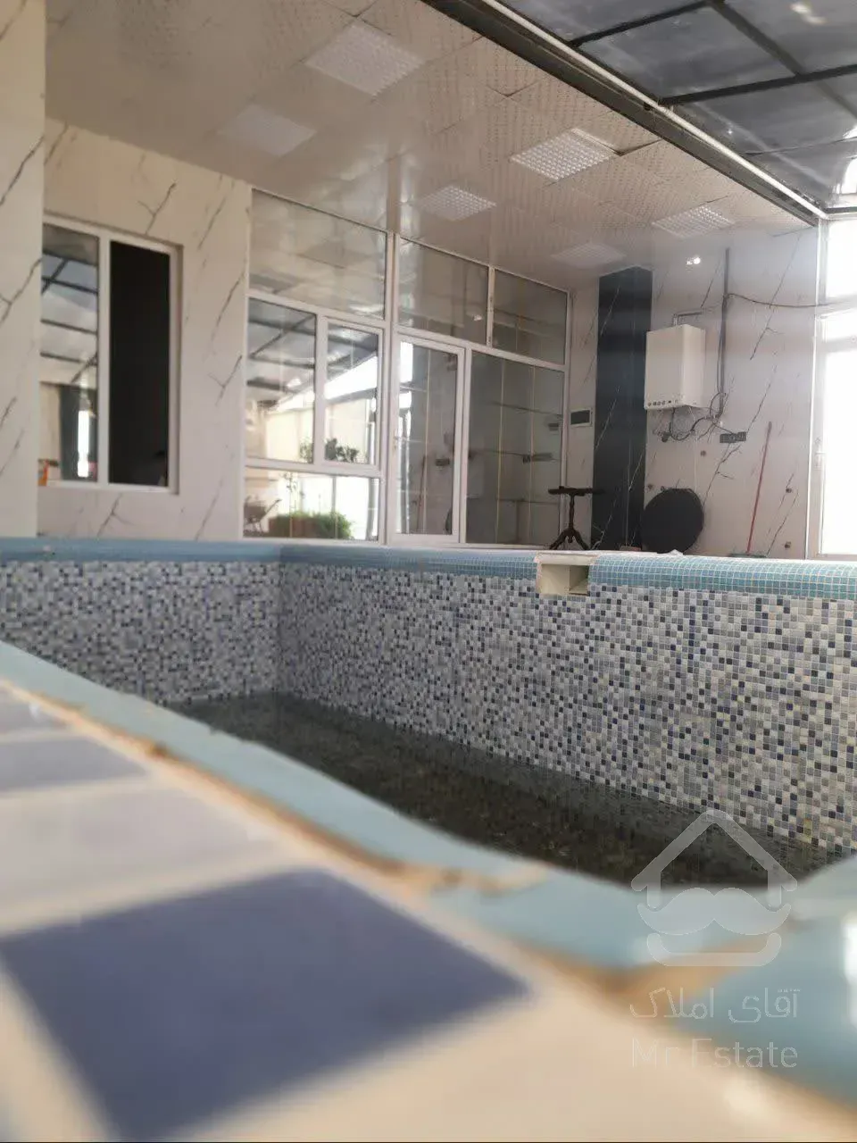 610 متر زمین 420 متر بنای مهندسی با پایان کار