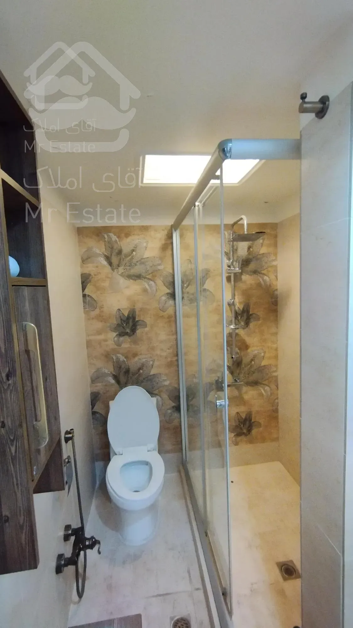 ۸۰متر*خطی رو به آفتاب*بدون پرتی*کم واحد