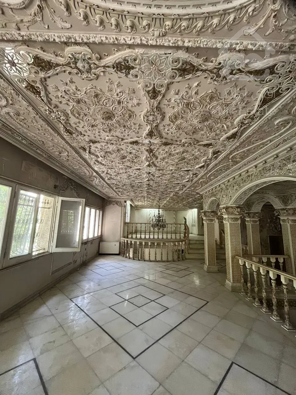 خرید کلنگی ویلایی 530 متری با بر 50 نیاوران اکازیون