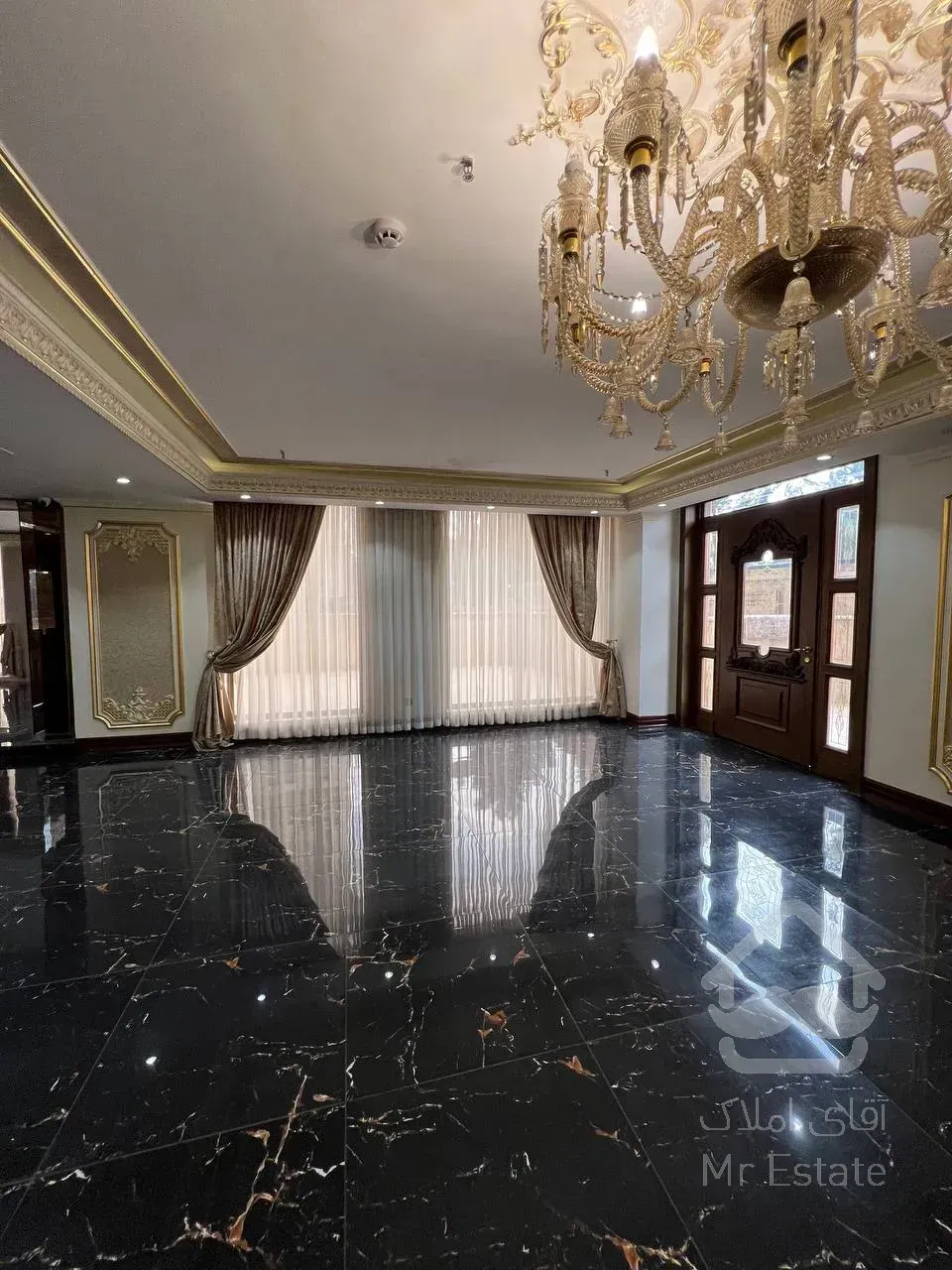 پیش فروش 82 متر رونیکا پالاس نیایش در تاپ لوکیشن در سردارجنگل