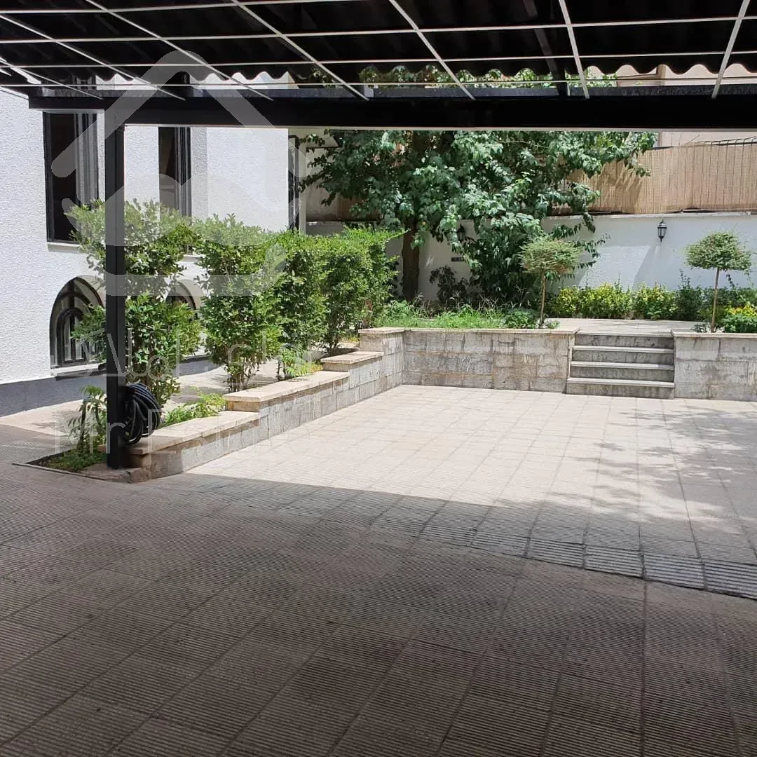 فروش 485 متر ویلایی زیر قیمت فرمانیه